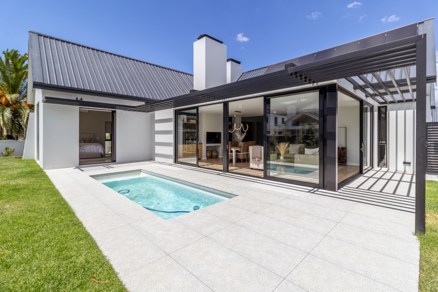 4 Bedroom Property for Sale in Pearl Valley at Val de Vie Western Cape